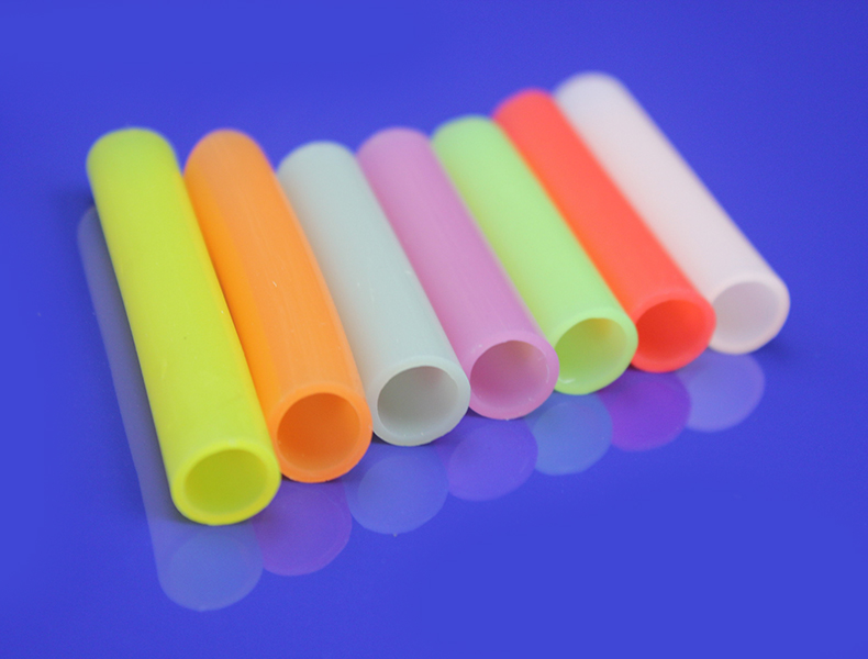 硅膠管之間如果要進(jìn)行對接，我們會用到什么膠水？有什么方法?